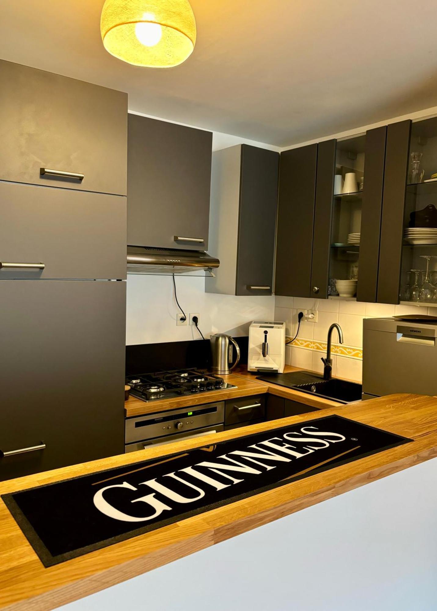 Appartement Proche Centre Parking & Terrasse Безансон Екстериор снимка